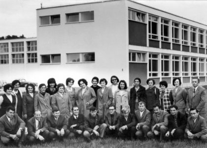 Zaposlenici u Osnovnoj školi '25. maj. Sirač', 1972. godine