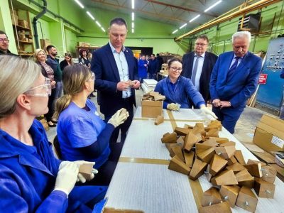 Župan Marušić u razgovoru sa zaposlenicama Župan Marušić u razgovoru sa zaposlenicama