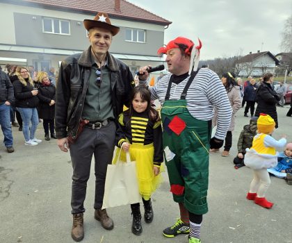 3. mjesto za najbolju dječju masku - Pčelica Dunja 3. mjesto za najbolju dječju masku - Pčelica Dunja