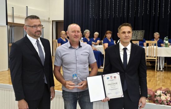 Alen Vitina - za aktivno i predano djelovanje u kulturnom i društvenom životu zajednice Alen Vitina - za aktivno i predano djelovanje u kulturnom i društvenom životu zajednice