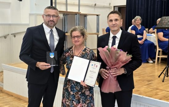 Daniela Vitina - za 30. godina predanog, strpljivog i kreativnog rada sa brojnim mladim generacijama Daniela Vitina - za 30. godina predanog, strpljivog i kreativnog rada sa brojnim mladim generacijama