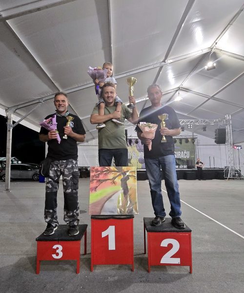 Najbolji u jednosjedu: 1. Mario Šulc, 2. Damir Turniški, 3. Alen Krce Najbolji u jednosjedu: 1. Mario Šulc, 2. Damir Turniški, 3. Alen Krce