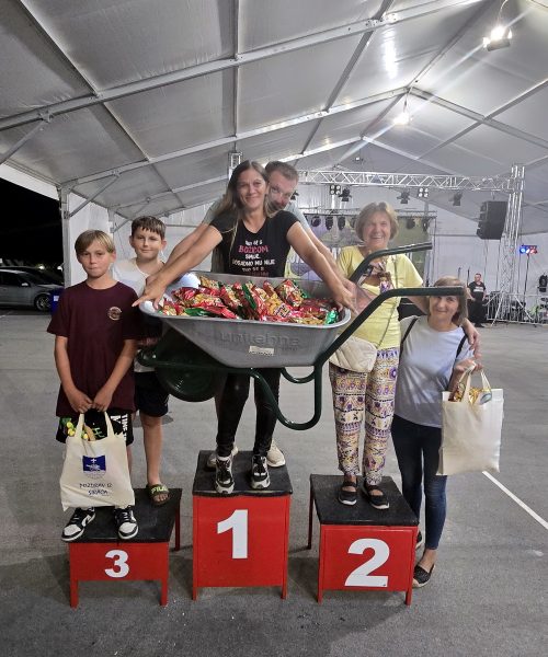 Najbolji u tačko-alki: 1. Božica i Igor Jurković, 2. Melita i Valentina Plažanin, 3. Bruno Beniš i Mihael Fofonjka Najbolji u tačko-alki: 1. Božica i Igor Jurković, 2. Melita i Valentina Plažanin, 3. Bruno Beniš i Mihael Fofonjka