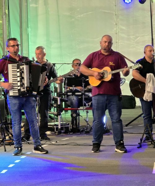 Tamburaški sastav 'Fakini' Tamburaški sastav 'Fakini'