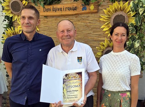 Veliko zlato za šljivovicu iz 2021. - Josip Hamp Veliko zlato za šljivovicu iz 2021. - Josip Hamp